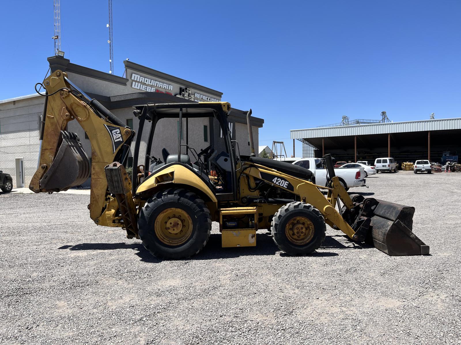 Retroexcavadora Caterpillar E Venta De Maquinaria Wiebe